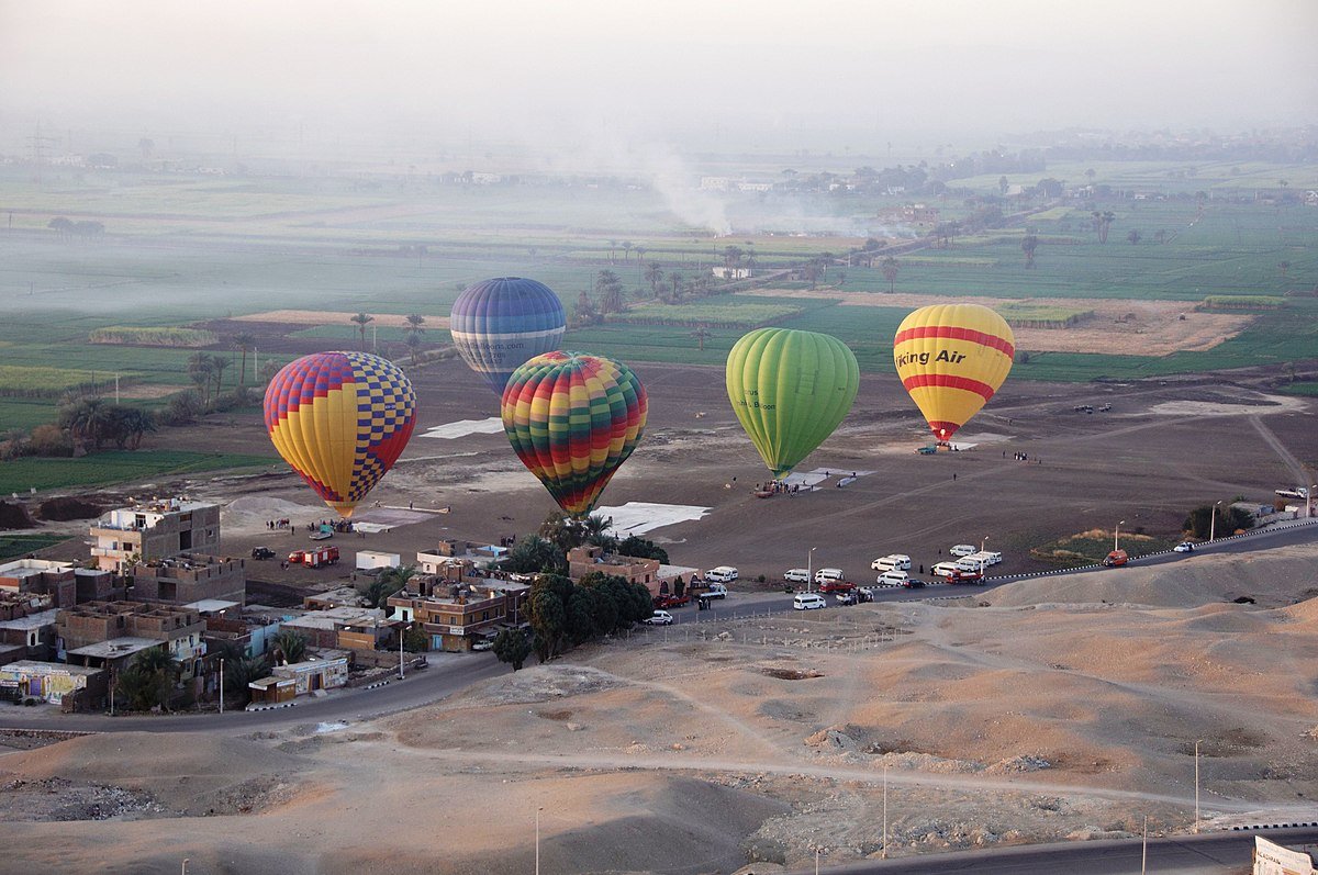2 day Luxor adventure and sunrise hot air balloon